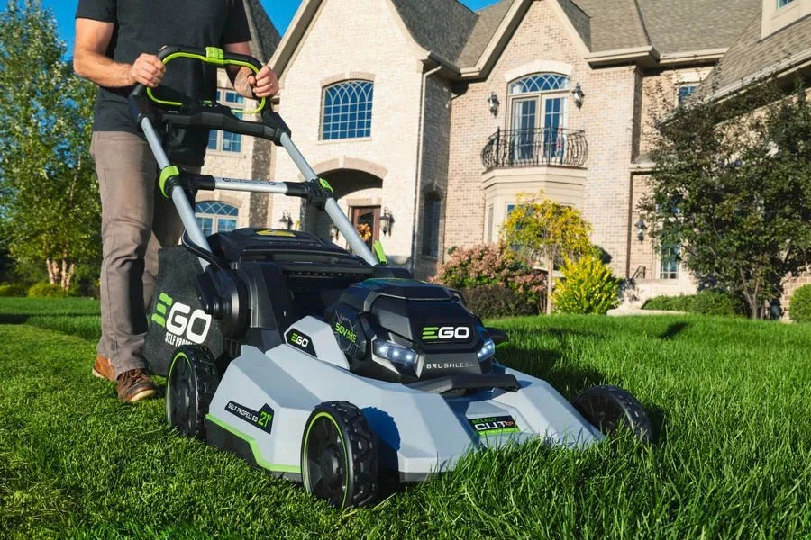 self powered lawn mowers